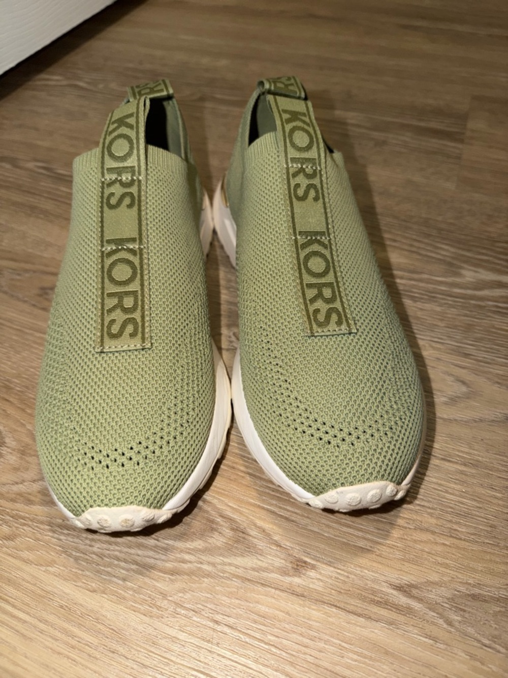 🆕 MICHAEL KORS Bodie Knit Slip-On Sneakers Sz 8.5 - Picture 9 of 9